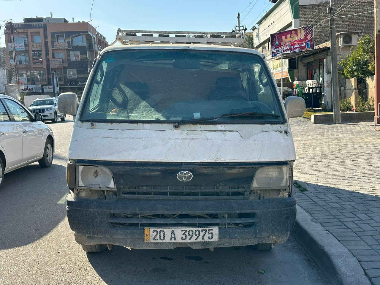 سلام وعليكم تيوتا للبيع شغاله اب 32وبيها مجال بسمي رقم جديد الاتصال ***********
