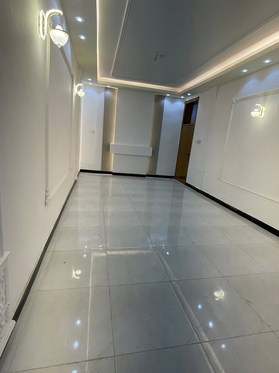دار للبيع 200م طابو صرف حي الشهداء طابقين السعر140 للاستفسار ***********
