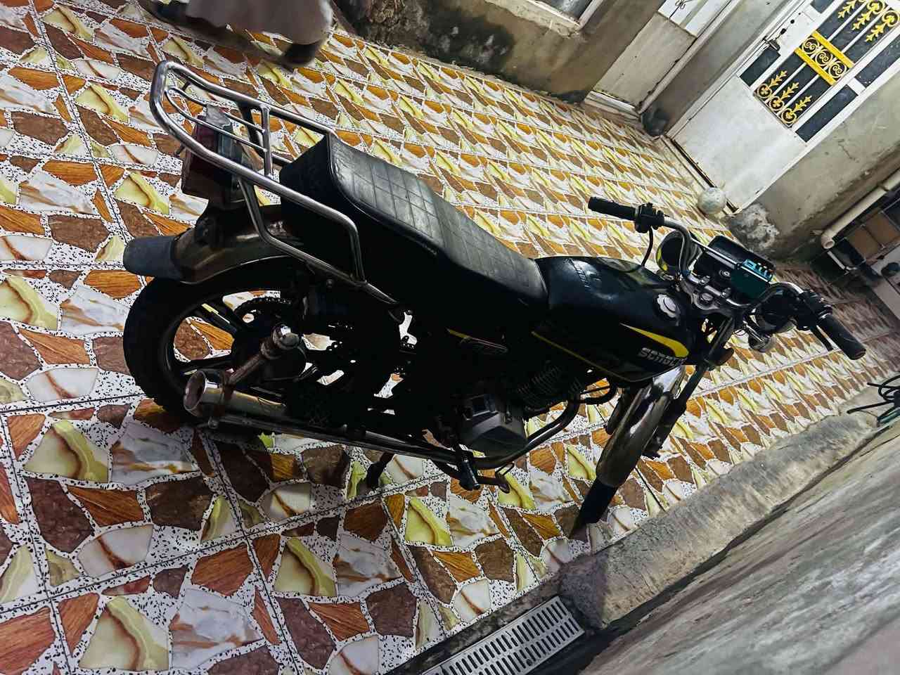 دراجة للبيع مابيها ئي ضرر ونضيفه أو أوراقها موجوده السعر خاص
***********

