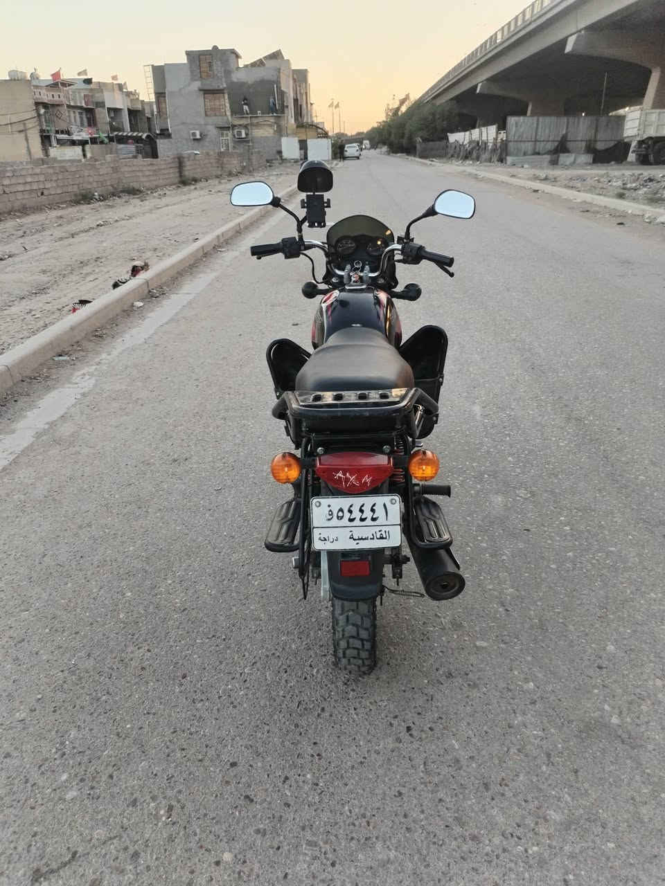 دراجه بوكسر جبلي موديل 21 مرقمه    مجفتهه شركه صار 6 ايام وتاير خلفي جديد  سعرهه مليون و800 وبيهه مجال  دراجه ماناقصهه اي شي كامله مكمله  مكاني بغداد الدوره المهديه الثانيه  للاستفسار ***********
