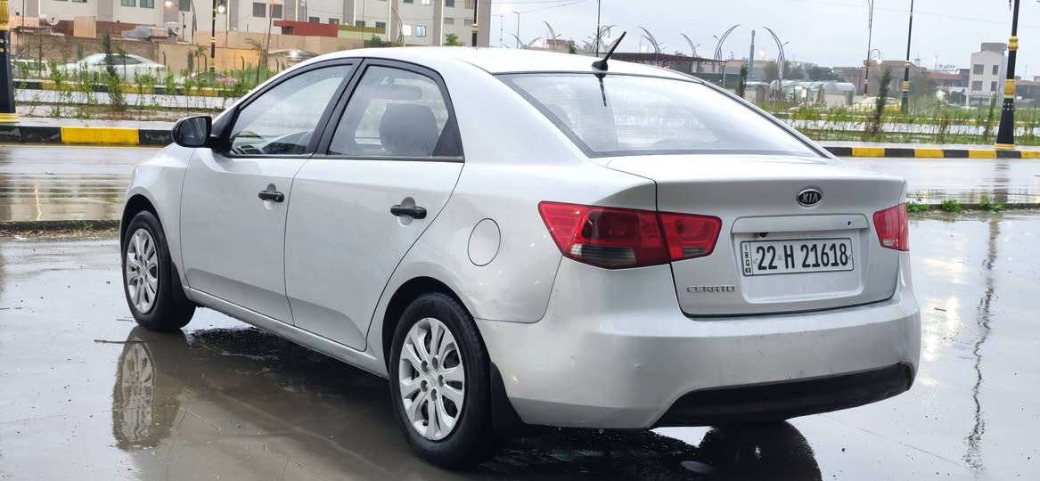 السلام عليكم
كيا سيراتو خليجي
بدون صبغ مكانين بارد بدون فتح بدون تقحيل بدون تبديل 
رقم وسنوية جديد وهزة وفحص شهر 4
محرك 16 دوش شرط
كير توماتيك شرط 
تبريد شرط ثلج
السعر 97
الرقم***********
***********
