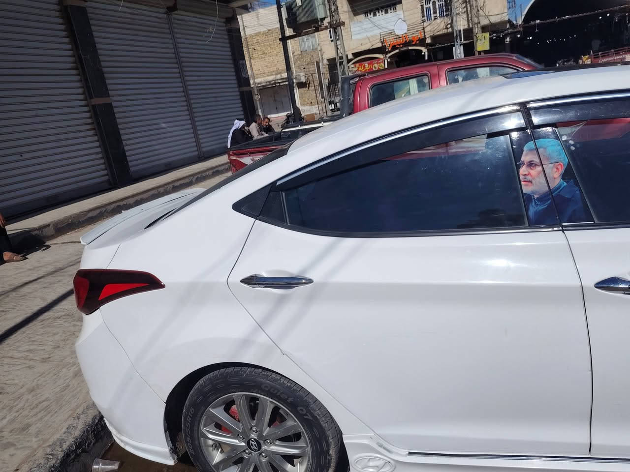 سلام عليكم سياره انتر للبيع خليجي  موديل 16 فول مواصفات بصمه تشغيل عن بعد مكفوله سياره بيه باردات قليله رقم بغداد سنويه جديده شرط تحويل سعر 120 وبيهه مجال قليل المكان العماره المجر الكبير رقم الجوال *********** تصل وتدلل
