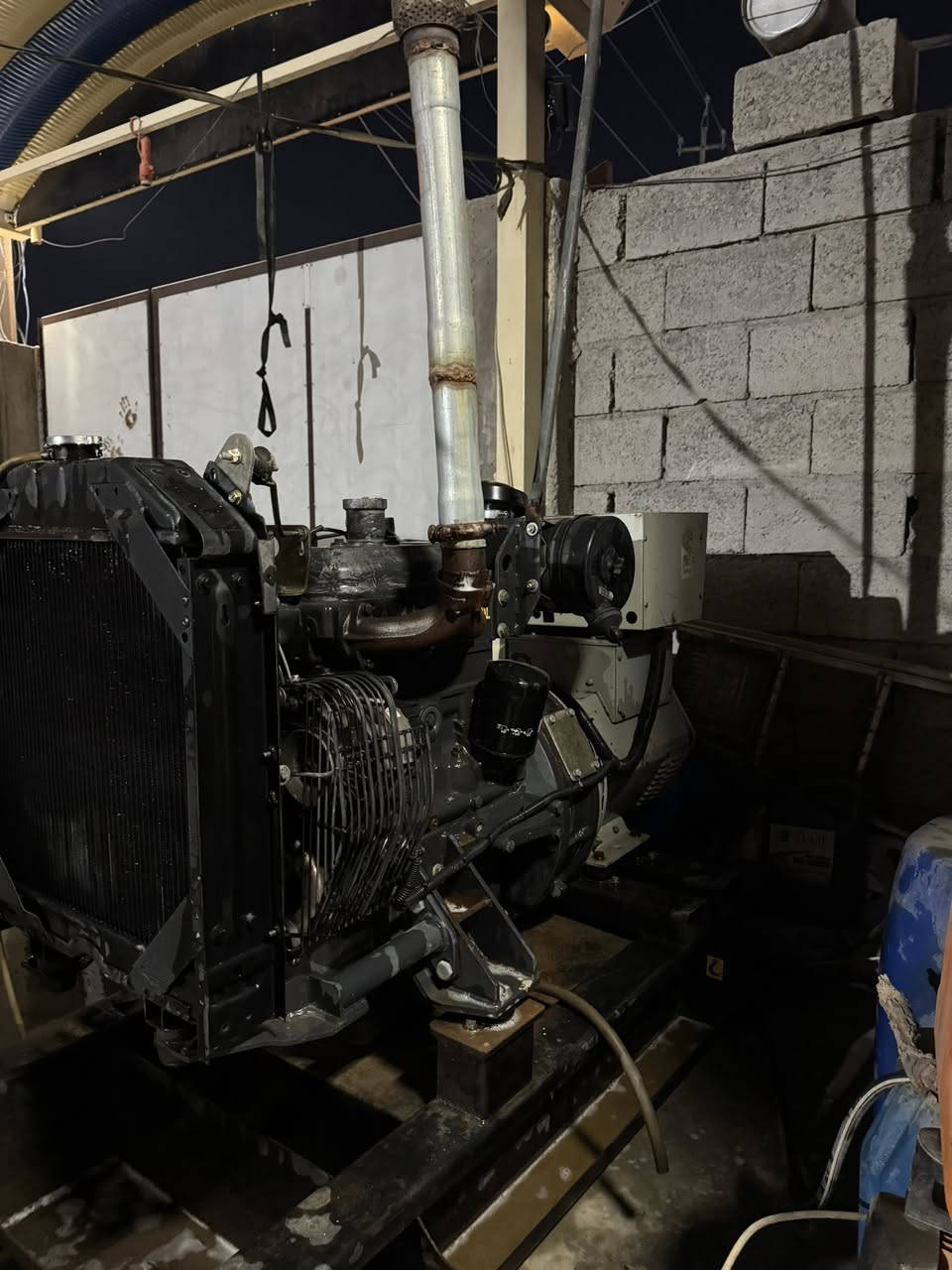 مولد افيكو 3 بستم 40 كيفي تشغيل وإطفاء اتو برغي ماممفتوح بيها جديدة استعمال بيت ***********
