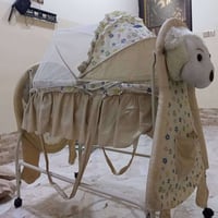 عربة أطفال • للبيع