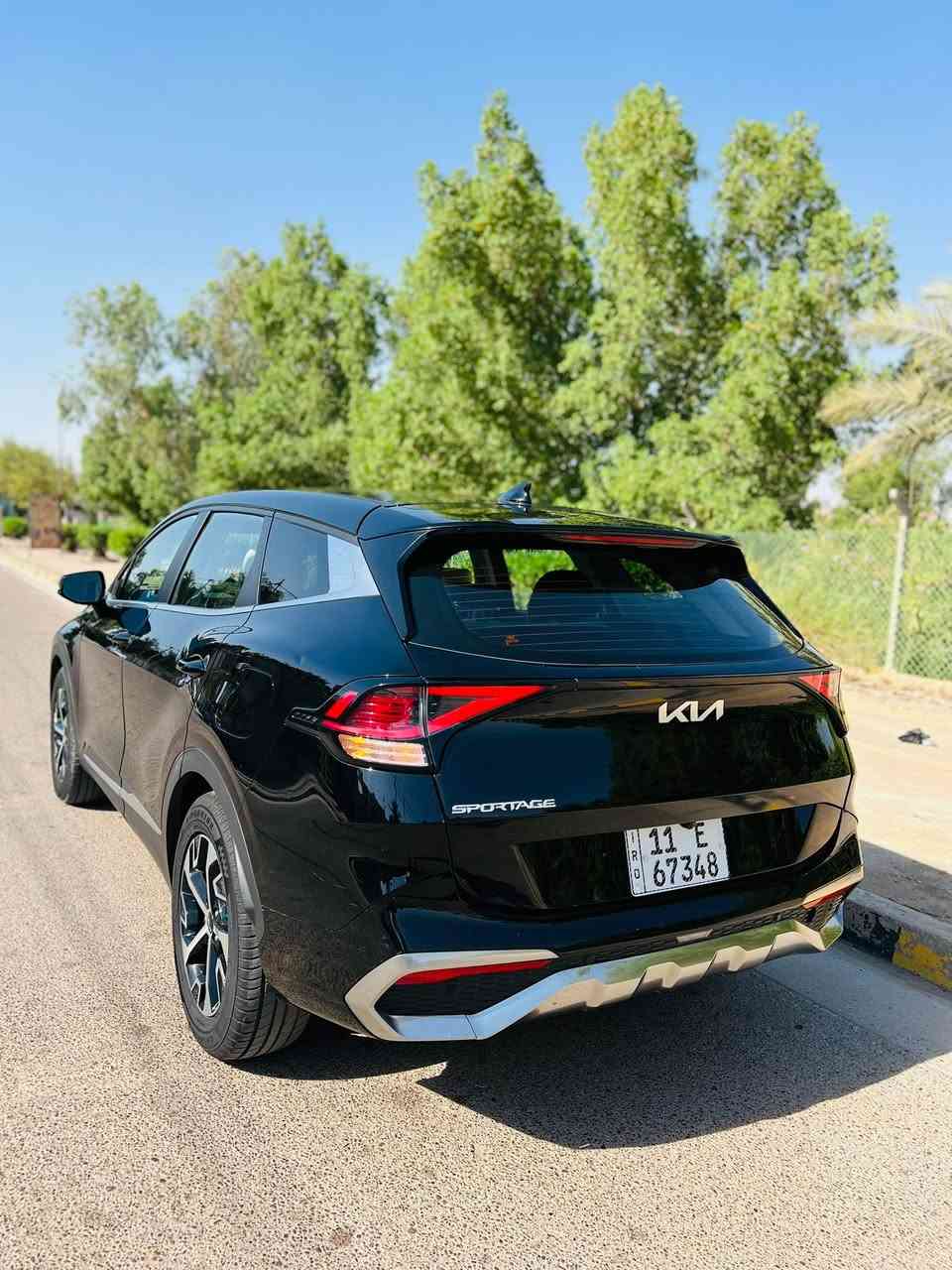 سبورتج 2024 امريكي 
رقم بغداد باسمي 
ضرر خلفي قطعه وحده فقط صندوك 
بدون ايرباك 
مكينه 2500 
ماشيه 39 
فول مواصفات عدا الفتحه
شاشه كبير متصل كاميرا دواره رادار 360 تحديد مسار توقف ذاتي نقطه عمياء كشن جلد وتتفئه وكهرباء تشغيل عن بعد اشاير مري حساس خلفي سايد بريك دكمه بصمه دخول وتشغيل اوتو ستوب و اوتو هولد درايف مود مانع انحدار 
*داخل بيجي تبريد شاشه منفصل بجم زنون
تخم تاير ودهن قبل يومين 
سياره اجدد من الجديده تراي شركه بدون نقص
مكاني بغداد 
سعرهه 195
رقمي ***********
