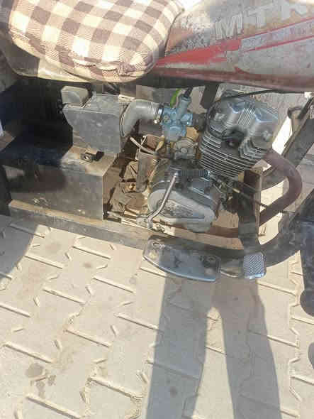 السلام عليكم ستوته للبيع موديل 14 رقم ألماني وسنوية ضايعة بيه ورقه من المحكمه السعر 650 المكان النجف
***********
