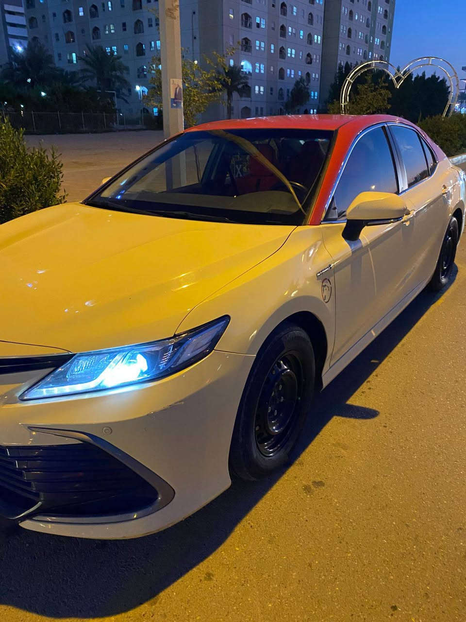 كامري موديل 24
اصل كوبارت الامارات 
حادث خلفي بسيط للاستفسار اتصال وتساب
***********
اتكفل الك بكلشي بالسيارة 
ماشيه 119 الف كيلو حقيقي 
دخلت للعراق 2025 الشهر السابع 
باسمي رقم بغداد 
السيارة جديدة وعلى ايدي 
وبالحقيقة احلى 
السعر 175 ورقه 
تخم تاير باتري جديد دوشمه جلد 
تغليف ابواب لاصق حراري 
تغليف البجم نانو سيراميك
