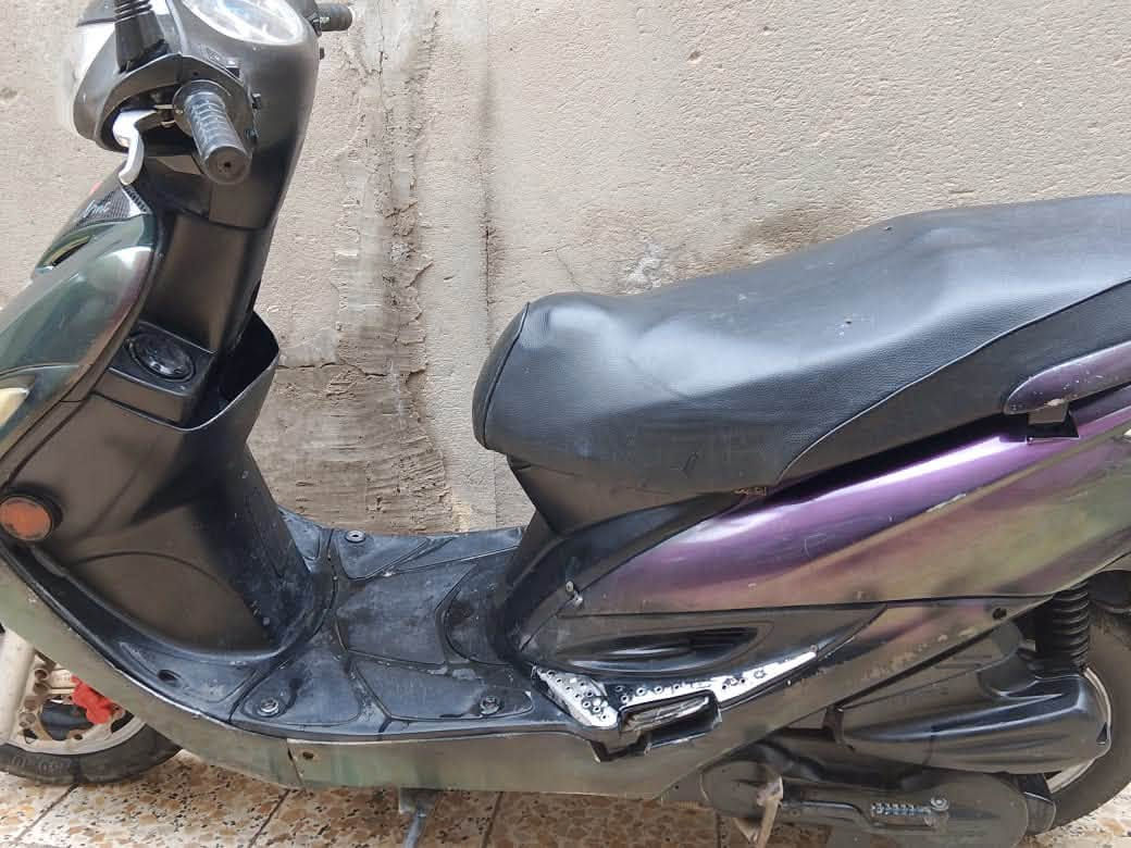 متاح دراجه جي4دراجه عوزه كابريتر بس شغاله من الطول الطول كهربايات كلشي مجفته سعره 250وبيه مجال مكاني رفاعي  ***********
