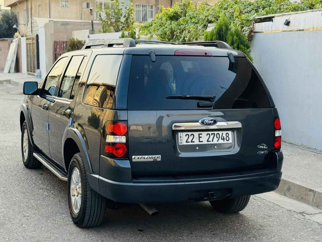 السلام عليكم
للبيع او مراوس  فورد اكسبلور 2009 شركة نيفا 
مكفوله من الحادث والصبغ شرط عدا بارد قليل بالباب الخلفي عكس السائق جاهزه من كلشي 
كير ومحرك وتبريد وتدفئه شرط
تخم تايرات جديد 
سويج عدد 2
5راكب صندوك كبير بيها مكان اتخلي كشن ثالث 
السعر 110وبيهه مجال للشراي 
للتفاصيل /***********
