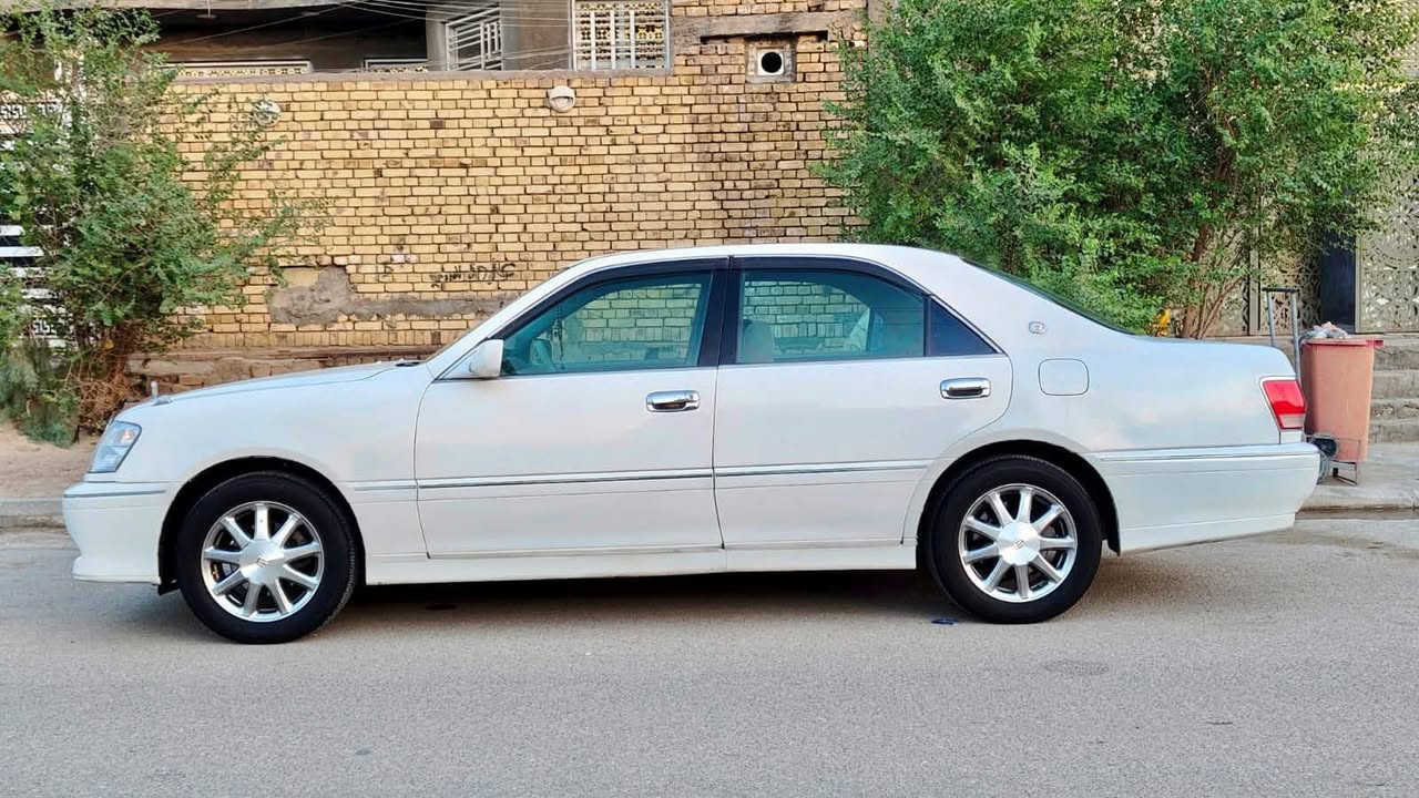 السلام عليكم 
ملكه موديل 2000 محرك ففتي شاصي 175 تحويل ثاني يوم رقم ذي قار انكليزي بيهه صبغ حزام اثر ضربات وطخات مكفوله من العيب الشرعي لا كص ولا نقل جثه محرك وكير وتبريد خير من الله حداديه 70 % السعر 115 وبيهه مجال للطيبين مكاني ناصريه مركز للاستفسار على هذا الرقم ***********
