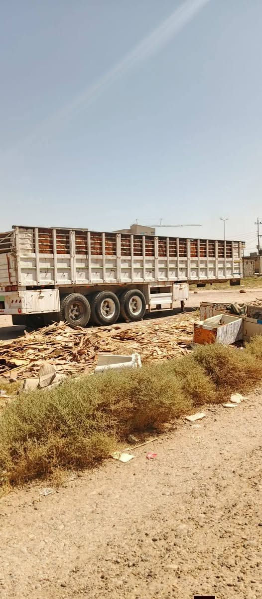 سلام عليكم عربانه البيع دناكير 16مربع تخم تاير المكان بغداد ***********
