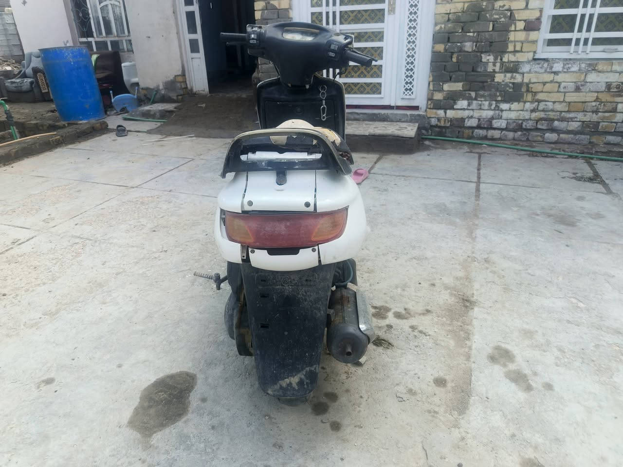 فراشة مراوس بوحده انضف لو ماكس 
لو اربعة كير اوراق اصولي ونطي فرق 
دراجة مبدل بستم ولفات 
شغالة كلشي بيهة 
كاملة مكملة


**إذا كنت صاحب هذا الإعلان وتريد حذفه لأي سبب، رجاءا أرسل رسالة إلى الدعم الفني**