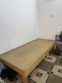 تخت للبيع 07819003582 واتساب