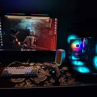 للبيع تجميعة ألعاب قوية ويَا شاشة 27 إنج نظافة 100% استعمال شخصي  المو...