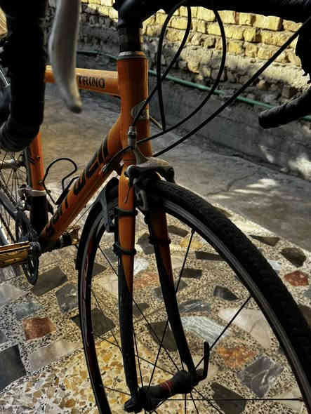 ٧٠٠ للبيع 
مكاني بغداد 
بايسكل جداً نضيف 
مسافات طويله و لا تحس بي وخفيف
***********
