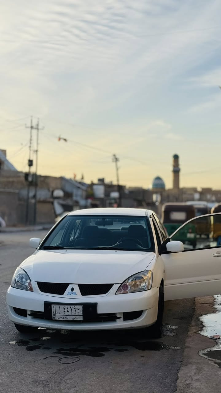 السلام عليكم لانسر للبيع موديل ٢٠٠٩ أو مراوس بكورلا ١٧،١٨،١٩،٢٠  السيارة نظيفة وبلادية مال شركة ماشية ٢٠٠  كير محرك كشر مكفول بيه بس بطارف البنيد رصعة ومصبوغة حك شبر  والباب الخلفية الورة الصدر بيه زرف ومكحل السيارة جاهزة من كلشي السعر ٩٦ بيهه مجال قليل. الرقم ***********
