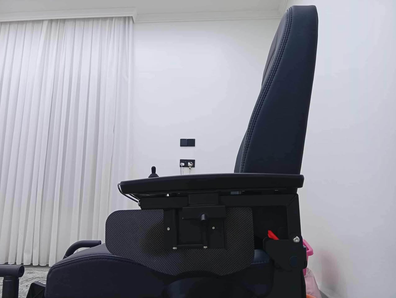 فرۆشتن عه‌ره‌بانەی خاوەن پێداویستی تایبه‌ت حە‌جمی گەوره‌یه هه‌تا200کیلۆهه‌له گرێت ده‌بل پاتری گەوره‌یه واتە دووپاتری گەوره‌ی له‌سه‌ره 
قایشی کە‌مه‌ر به‌ستنی پێوەیه 
عه‌ره‌بانە‌کە 30ڕۆژه کڕاوە به لۆکی هیچ ئیشی نەکردووه نە‌دراوە له‌شه‌حن هه‌رکەس کڕی ئه‌بێت 
خۆی 6سه‌عات بیدات له‌شه‌حن سیعری زۆرهه‌رزانە السليمانية, العراق


**إذا كنت صاحب هذا الإعلان وتريد حذفه لأي سبب، رجاءا أرسل رسالة إلى الدعم الفني**