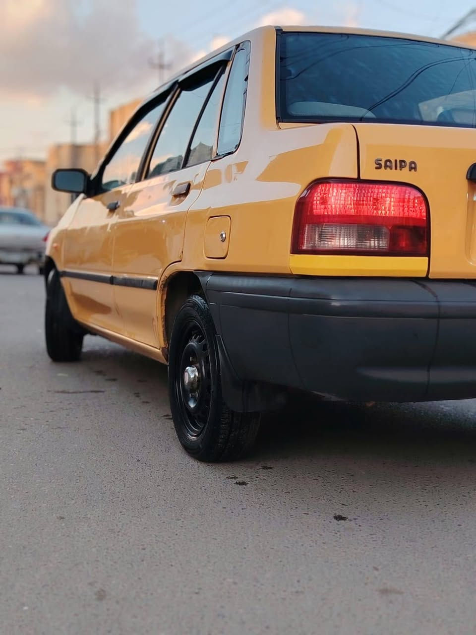 السلام عليكم سايبه موديل ١٢ شرط التحويل ابيع عقد مروري تبديل جاملغ فقط تخم تاير جديد بريك كله جديد محرك بي خيط بخار صدر جديد السياره خير من الله كلشي مناقصهه مكاني بغداد الشعب *********** رقمي السعر ٣٠ ورقه وبيه مجال حك الجيه
