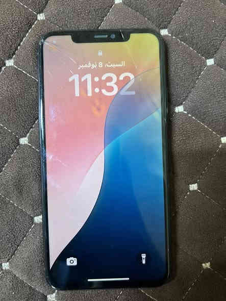 البيع فقط بدون مراوس 
ايفون 11 برو ماكس 

لون اسود 

ذاكره 64 

بطاريه 100 مبدل 

تك سيم 

نموذج M 

جهاز مبدل شاشه وبطاريه باقي كلو شغال وبيها فطر بل كلاس 

سعر 190 

مكان موصل لايسر 
*********** 
***********
