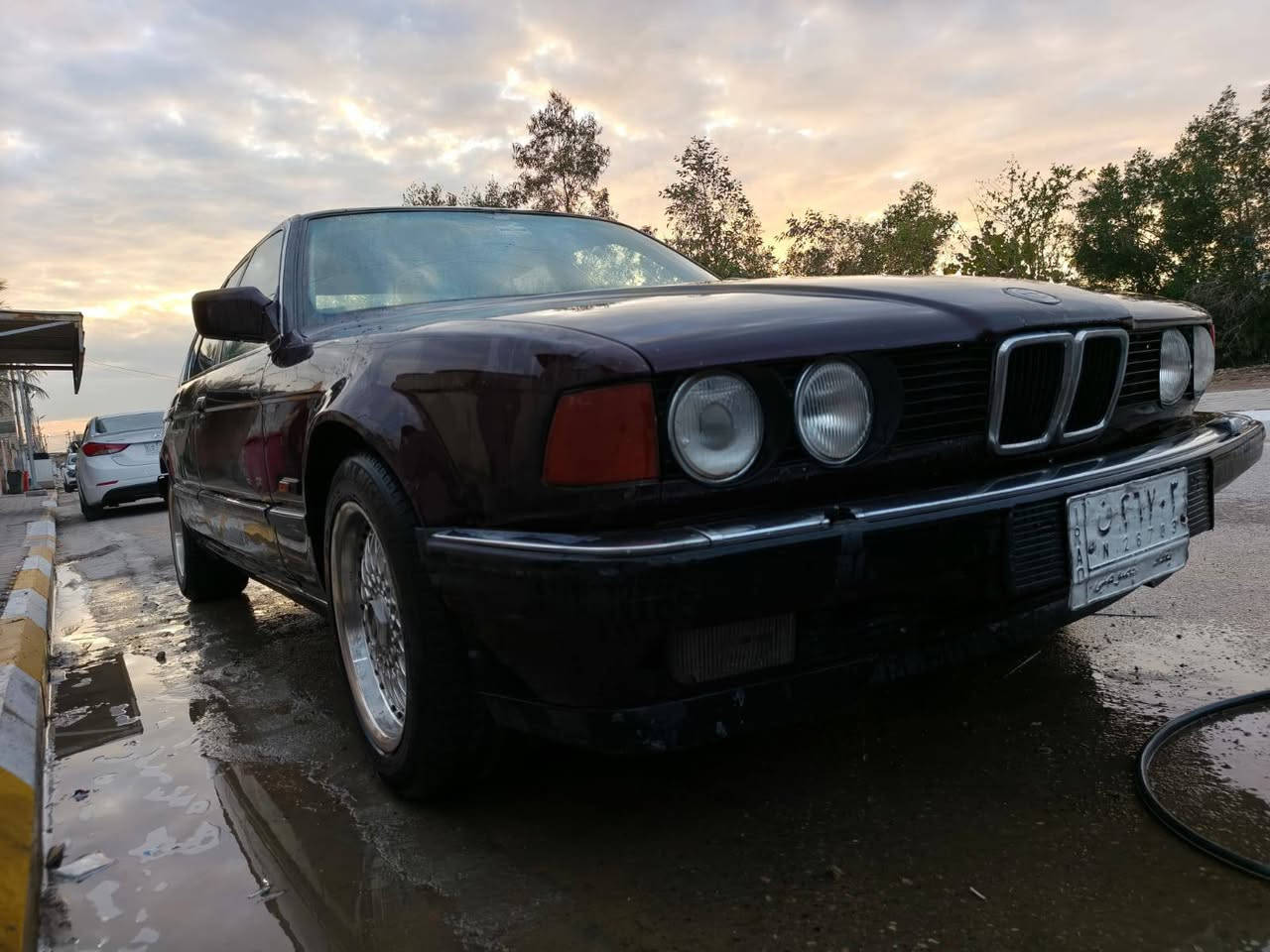 السلام عليكم bmw٧٣٥ اصل ٧٣٠ رقم بغداد انكليزي بأسمي البارحه محولها ومصفرها مكينه كير كفاله غرفه عسلي حلوه كهربائيات كله شغال تبريدهه Acومروحه وفان كله شغال بعد تنضغط فحصته الغاز مابيها من اخذتهه هذا وضعه صدرها الامامي تعبان وصبغتهه مو حلوه عضمهه كلش حلو وعدل سعرهه ٣٨ وبيهه مجال قليل حگ جيه مكاني كوت ***********
