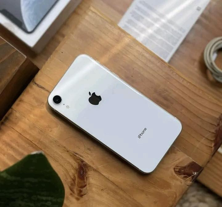 iphone xr 
ذاكره64
بطاريه78
نورمال حاسبه شرط✅
✅Face Eddie
الجهاز نظافه95/100
الشاحنة الاصليه مال جهاز موجود ✅
السعر 180الف يرهم مراوس ايفون فقط


**إذا كنت صاحب هذا الإعلان وتريد حذفه لأي سبب، رجاءا أرسل رسالة إلى الدعم الفني**