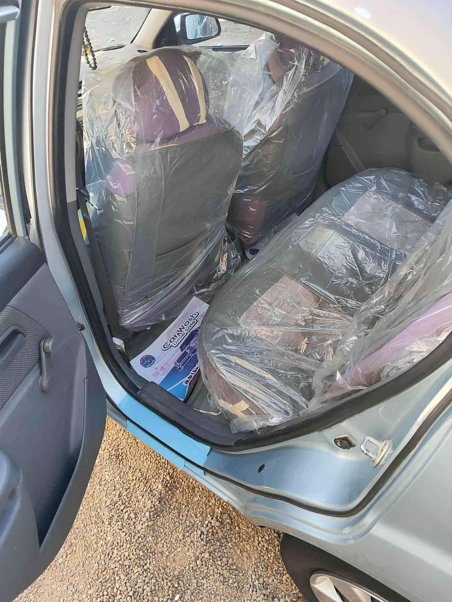 كياا ريو 2008 ضرر فقط الباب الامامي الجهة اليمنى السعر 85وبيها مجال الاستفسار اكثر الاتصال برقم ***********
