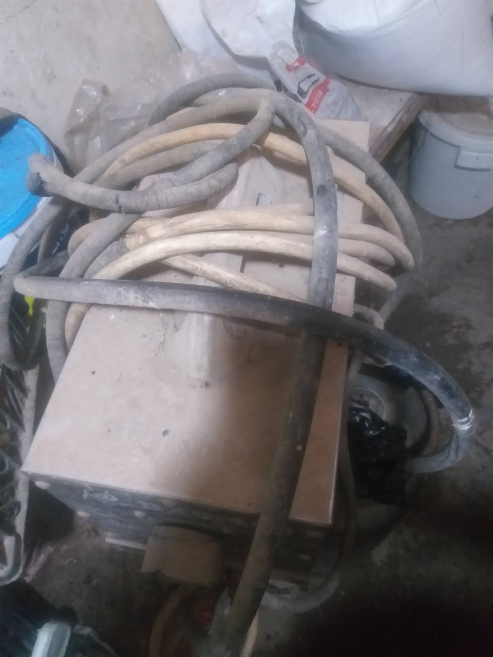 مكاني ديالئ بعقوبه
سعرها ١٥٠

***********
