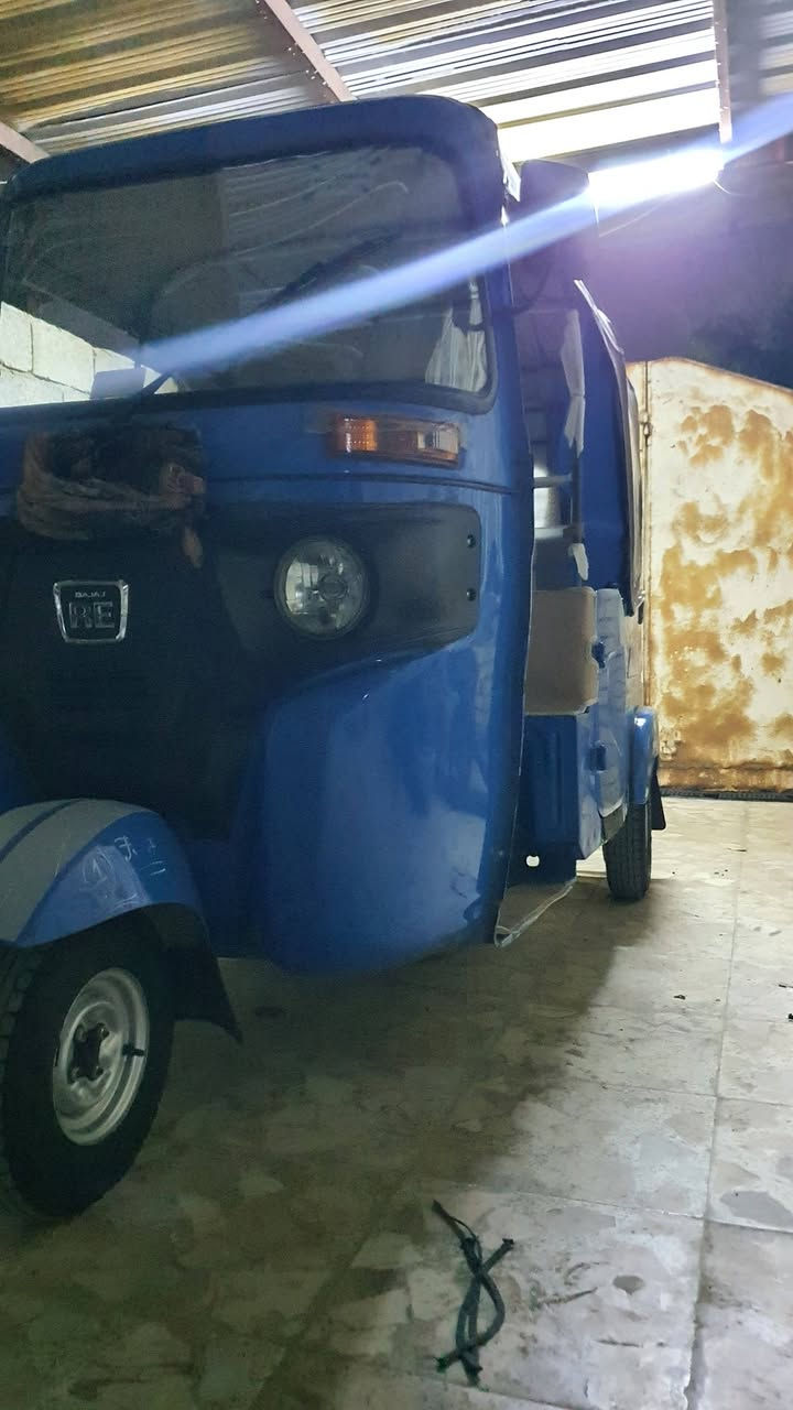 السلام عليكم تكتك موديل ٢٢ مرقم للبيع مكفوله كفاله عامه عدا بارد قليل كلش بالصفحه السعر 9200 وبيها مجال قليل ***********
