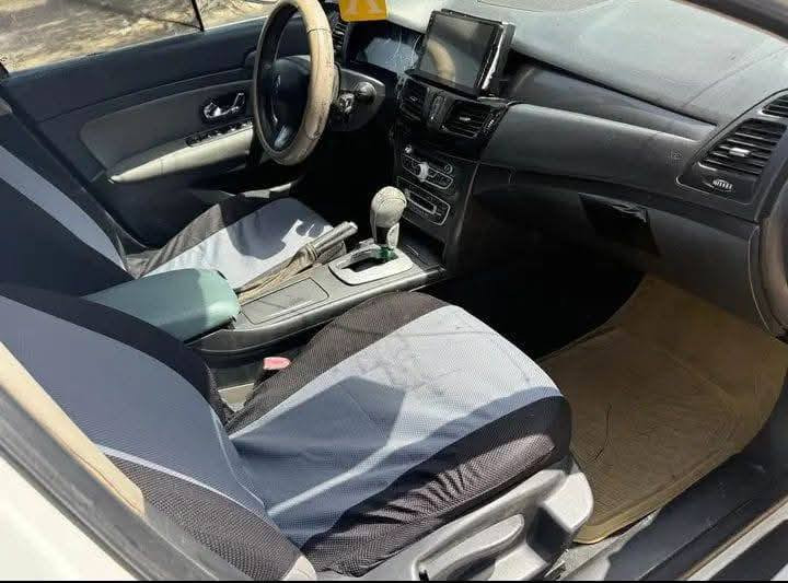 سلام عليكم سافران 2013 السياره رقم واسط مشروع وطني راعيها بالميمونه السياره جديده بيها فقط بنيد مصبوغ السونار مرفق بالمنشور سنويه لل 2027 السعر 90 وبيها مجال مكاني ميسان 
***********
