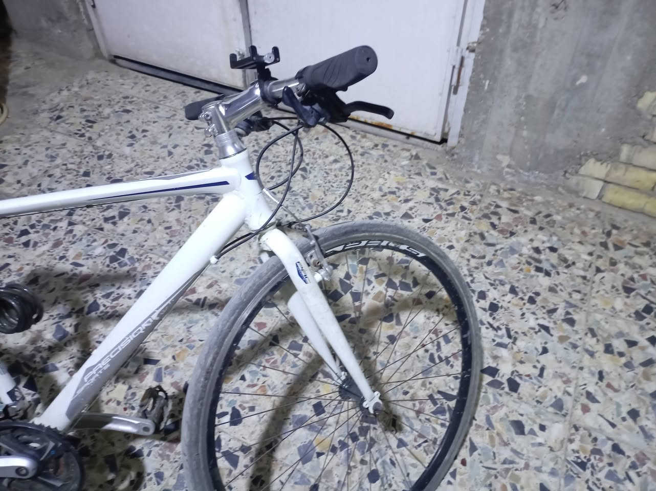 بايسكل بالة
حجم 27 كلشي مابي بريكات شغاله عكرب يبدل
وتايرات نضيفات البايسكل اي عطل ما بي
مكاني بغداد الرئاسه مال عبيدي
الرقم واتساب فقط : ***********
