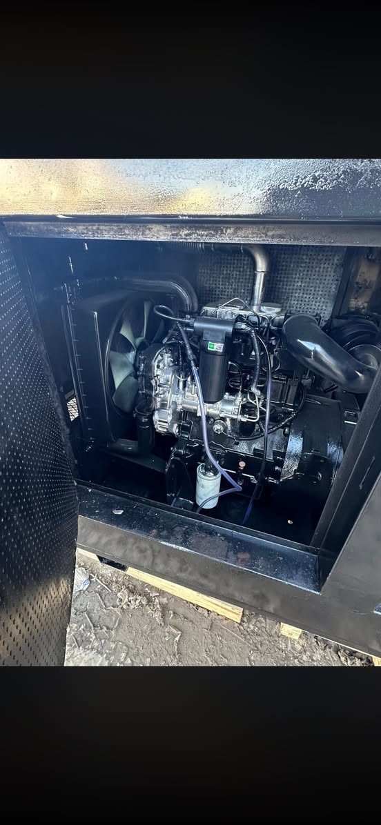 بيركز  نكليزي3 بستم كاتم 100/100 نضام تشغيل واطفاء ذاتي توليد  35 كيفي سعره 25 ورقه  عنوان صناعي نجف الشرف  ***********
