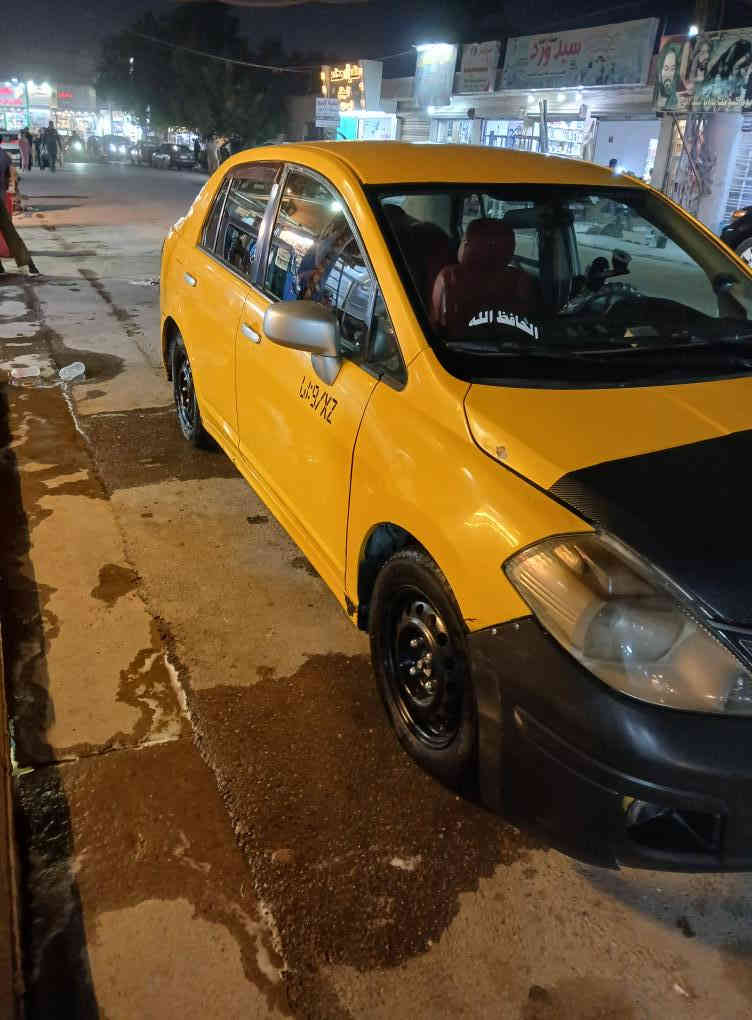 السلام عليكم نيسان فيرسا موديل 2010 كير اوتو سنويه ضايعه وبيه بلاغ كامل غرامات مصفره هيئه ماعرف شكد عليه للبيع السعر 32مكان بغداد الشعب ***********
