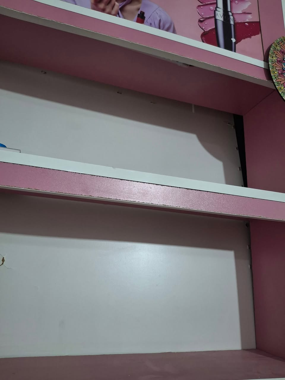 السلام عليكم 
 هذني فاترينات للبيع الارتفاع مترين والعرض متر ثلاث قطع لون وردي وابيض مع لوكو ونشرات داخل الخانات والخانة ارتفاع ٣٠س العمق ٢٠ س سعر الفاترينا الوحدة ب٧٥ + ميز متر مربع بسعر ١٠٠ مفصلهن تفصال 

ملاحضة 
احد الفاترينات بس الاكلبس مالهن مشلوع والوكو مكسور فقط سعرها يكون ٦٠ 
مكان بغداد بلديات


**إذا كنت صاحب هذا الإعلان وتريد حذفه لأي سبب، رجاءا أرسل رسالة إلى الدعم الفني**