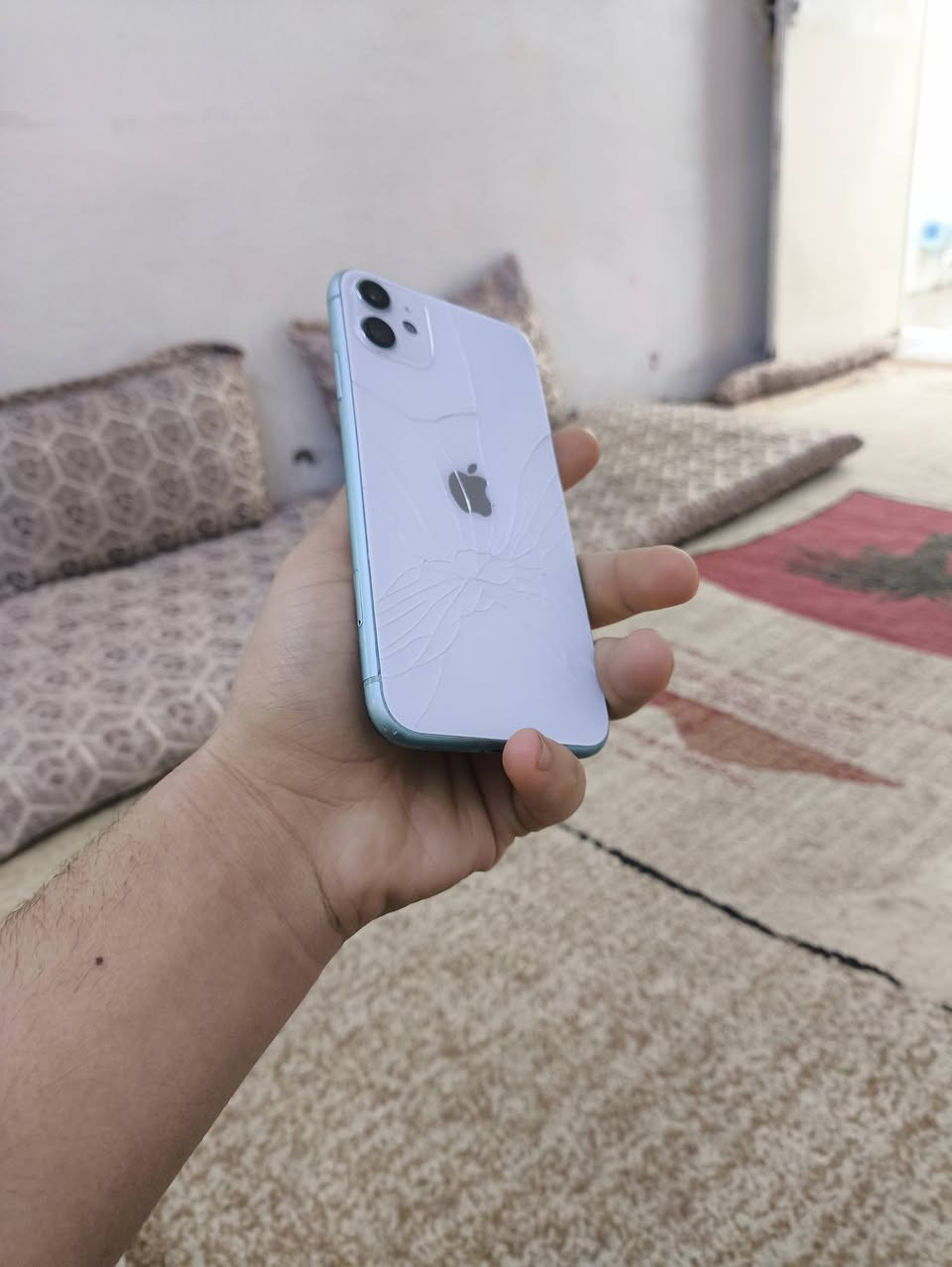 📱 ايفون 11 عادي
🔹 الذاكرة: 128GB
🔹 البطارية: 100% (مستبدلة)
✅ الجهاز شغال من ناحية:
الكاميرات 📸
دبل سيم كرت 📶
الصوت 🔊
الهزازات
⚠️ الملاحظات:
الجهاز يطفي ويشتغل (يحتاج فلاتة شحن)
الشاشة أصلية لكن جامدة (تشتغل بدون لمس)
التعلي والتنصي يحتاجلهم فلاتة فقط
💰 البيع على وضعه (بحطته)
💸 السعر: على السوم (اللي يدفع سعر زين أبيعله)
يرهم مراوس شعندك نزل 
📍 الموقع: موصل - الأيسر
📞 التواصل: خاص أو اتصال مباشر
📱 ***********
