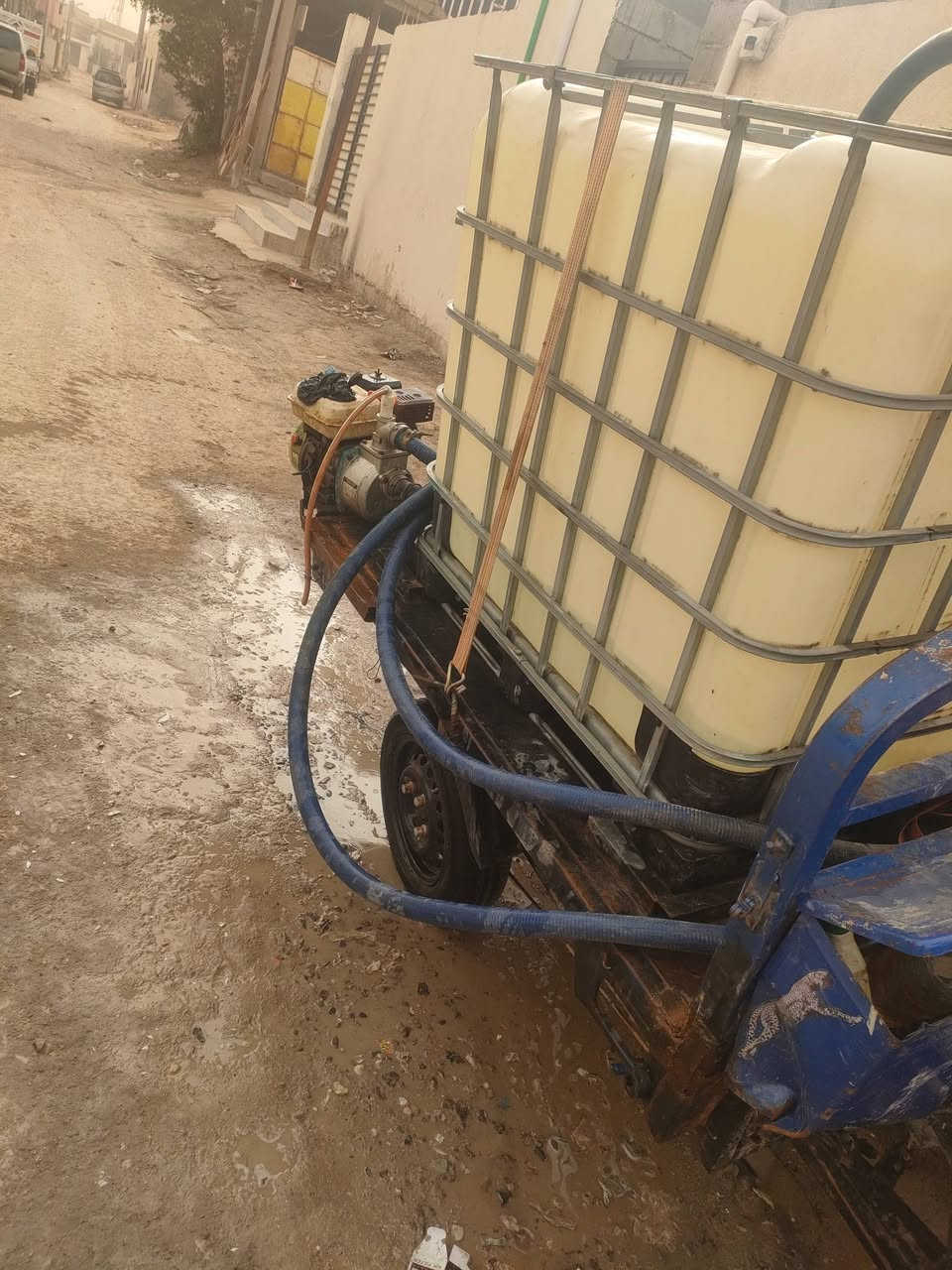 السلام عليكم ستوته للبيع هيه وتناكيه والروبن والهوز تأخذه كبل لشغل جمره ستوته شاصي لا ملحوم ولا طاك ستوته نضيفه الله شاهد علي رائده 700وبيه مجال لطيبين مكاني تنومه ***********
