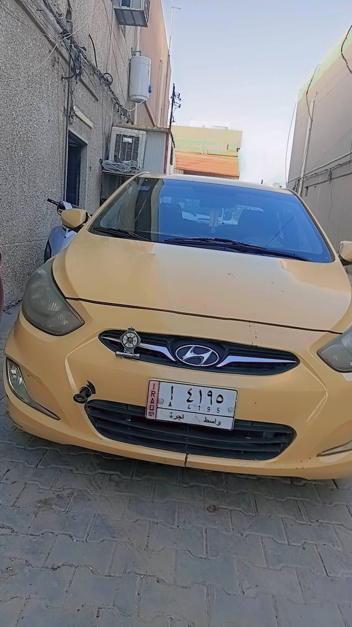 السلام عليكم اكسنت للبيع 13 امركيا مكينه خير من الله 1600 كير حاله جيده  حادثها جملغ الوره بدون لغد كلها ليبل واحد مصبوغه مره واحده رقم واسط اسمي مشروع وطني تخم تاير خط ابيض ويل جديد كهربائيات كله شغاله تبريد ثلج تدفئه  السعر 82 السكن بغداد ***********
