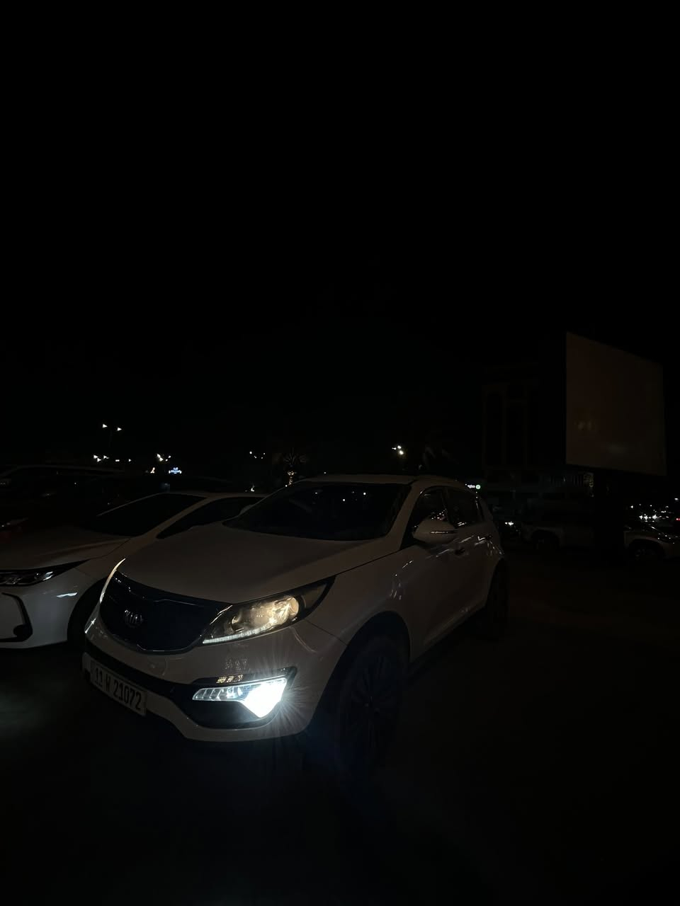 سلام عليكم 
 كيا سبورتج ٢٠١٥  خليجي 
محرك ٢٠٠٠  دوش 
بيها صبغ  بابتين جهه سايق 
ماشيه ١٠٢ 
كبر محرك مكفول 
رقم بغداد باسمي 
مكان بغداد جسر ديالى. جديد 
السعر ١٥٠ وبيها مجال 
***********
