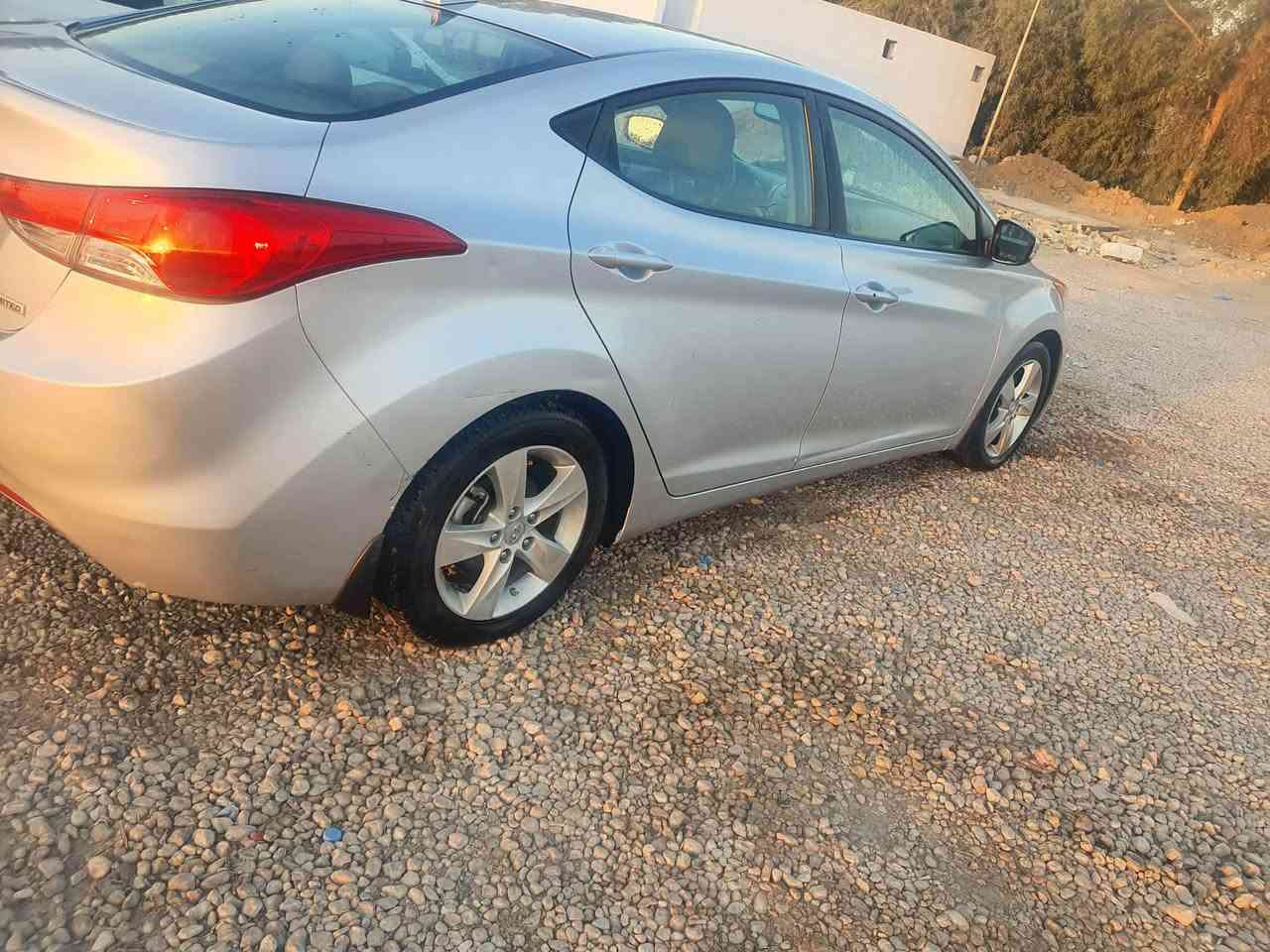 النترا ٢٠١٣ بغداد بأسمي فول مواصفات بصمه فتحه جلد كشن كهرباء تدفئة كشنات شاشه كاميرا GPS تحكم ستيرن كامل غرفتها نظافه ١٠٠% سياره بدون ايرباك بدون ضربه بيها بارد قليل جدا جدآ وشخط بالباب موضح بالصوره السعر ١٢٠  بيها مجال قليل مكاني بابل حلة التفاصيل على الرقم ***********
