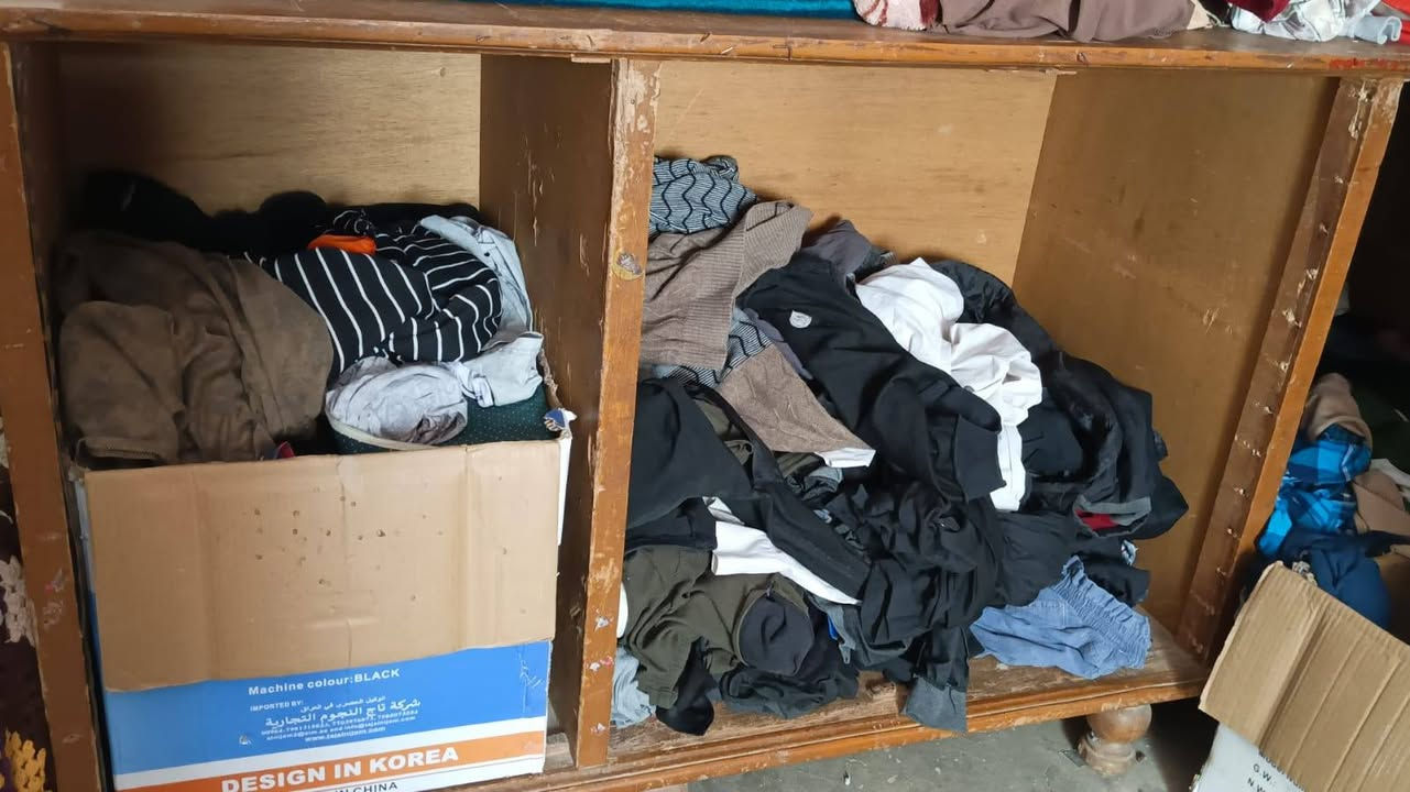 سلام عليكم
غراض للبيع ميز مرايه وميز تواليت ثنينهن 30 الف
مكيف سعره 150 وبي مجال جربايه خشب قوي سعره 40 الف بوفيه 4 بيبان عوزه بس بيبان سعره 20 الف 
*********** لتواصل مكاني نجف حي الرحمه
