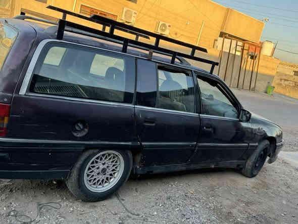 سلام عليكم اوبل اوميكا ستيشن موديل 92مكينه 2000 رقم بغداد باسمي سنويه لل30 رقمها حلو سياره حلو وتعبان عليها والله سعرها 33وبيها مجال مكاني بغداد حي جهاد
***********
