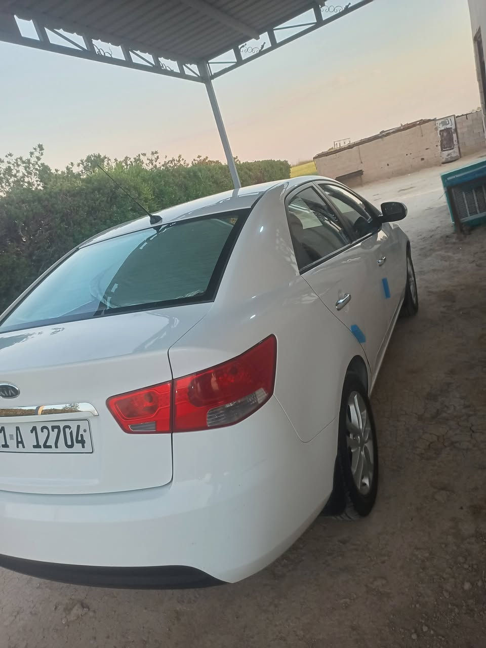 سلام عليكم للبيع سيراتو موديل 11 كفاله عامه بيها بارد بصيط سياره جديده مكاني صؤيره ستفسر تصل علا رقم ***********
