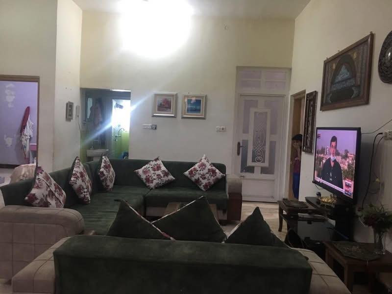 بيت للبيع ..
الحيدرية بستان حجي عبود سند ملك صرف مساحته 202:5م واجهة 13:5م نزال 15م للاستفسار الاتصال على *********** عذراً الرد سيكون على الاتصال والخاص واكون ممنون .
