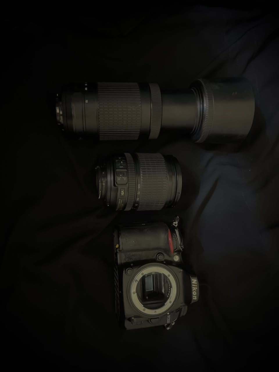 سلام عليكم :كأمره نيكون D 7200:كأمره نضيفه وصورته حلوه وياهه عدسه 70-300 وعدسه 18 _105 وستاند تصوير وجنطه وخلاف لون اصفر وكل هاذه بس بسعر 650 الف دينار العنوان ميسان العماره والاستفسار اكثر اتصل برقم *********** ::::: ملاحظه لايوجد توصيل :::
