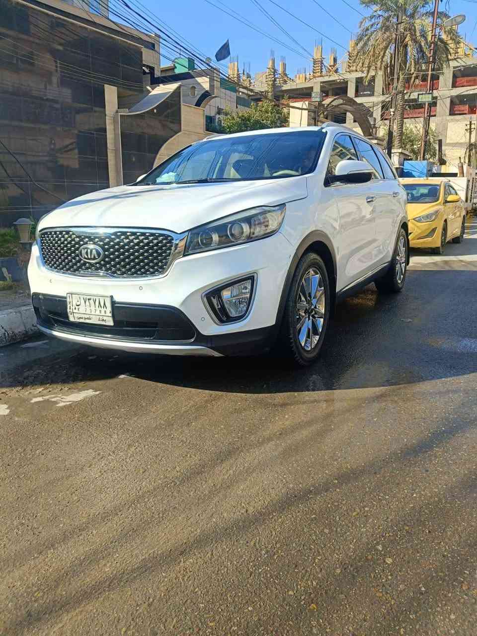 سلام عليكم سياره مكفوله  سورنتو 7راكب بيه بس شخط بلهلال وارد خليجي موديل 2016 مكلف بلنشر العنوان بغداد لامين سياره جديده مال بيت مامتعوبه سعر215وبيه مجال تفاصيل الفيديو لاتصل ***********
