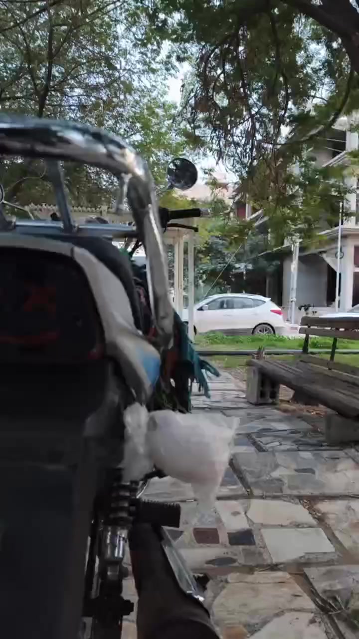 السلام عليكم 
دراجه دايون للبيع او امراوس ابدراجه بوليسي
الدراجه شلعه و معدل 
و الدراجه ما ناقصه اي شي 
شغل و اطلع +لايت زنون 
+الدراجه اوراق اصولي 
تايرات جدد + كهربائيات كلهة شغاله
***********
