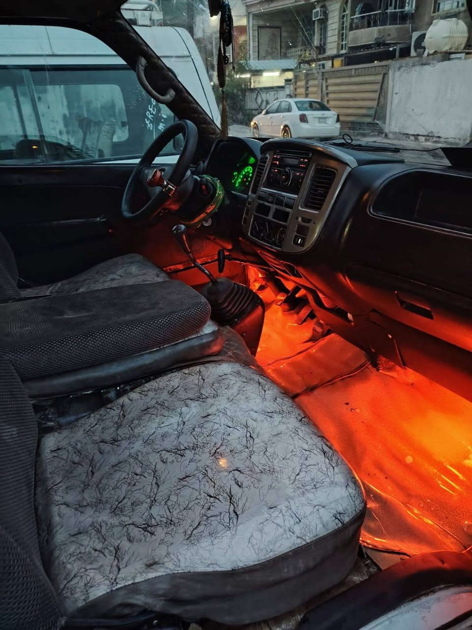 السلام عليكم نيسان يورفان 2010
رقم كربلاء تحويل مباشر مصفره من كلشي تخم تٱير جديد 

بيهه نقص باور بيهه مكانات صبغ وشويه صدرهه تعبان 

العنوان بغداد البياع تقاطع درويش للستفسار شراي يتصل ويدلل ‏‪***********‬‏.  السعر 115 وبيهه مجال بسيط
