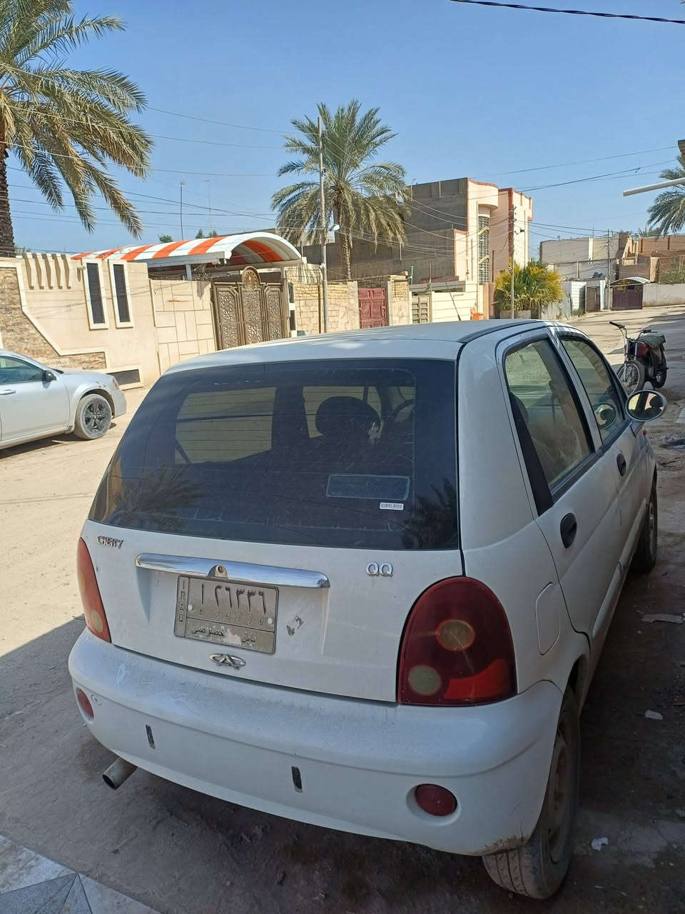 السلام عليكم
كيو كيو ٢٠١٢ كير عادي بلادي 
رقم بابل سنوية لحد ال٢٧ 
سيارة نضيفة حيل 
محرك كير فول 
حدادية جديدة 
كهربائيات شغالة 
تبريد ما موجود 
السعر ٢٨ وبيها مجال 
مكاني بابل المسيب 
***********
