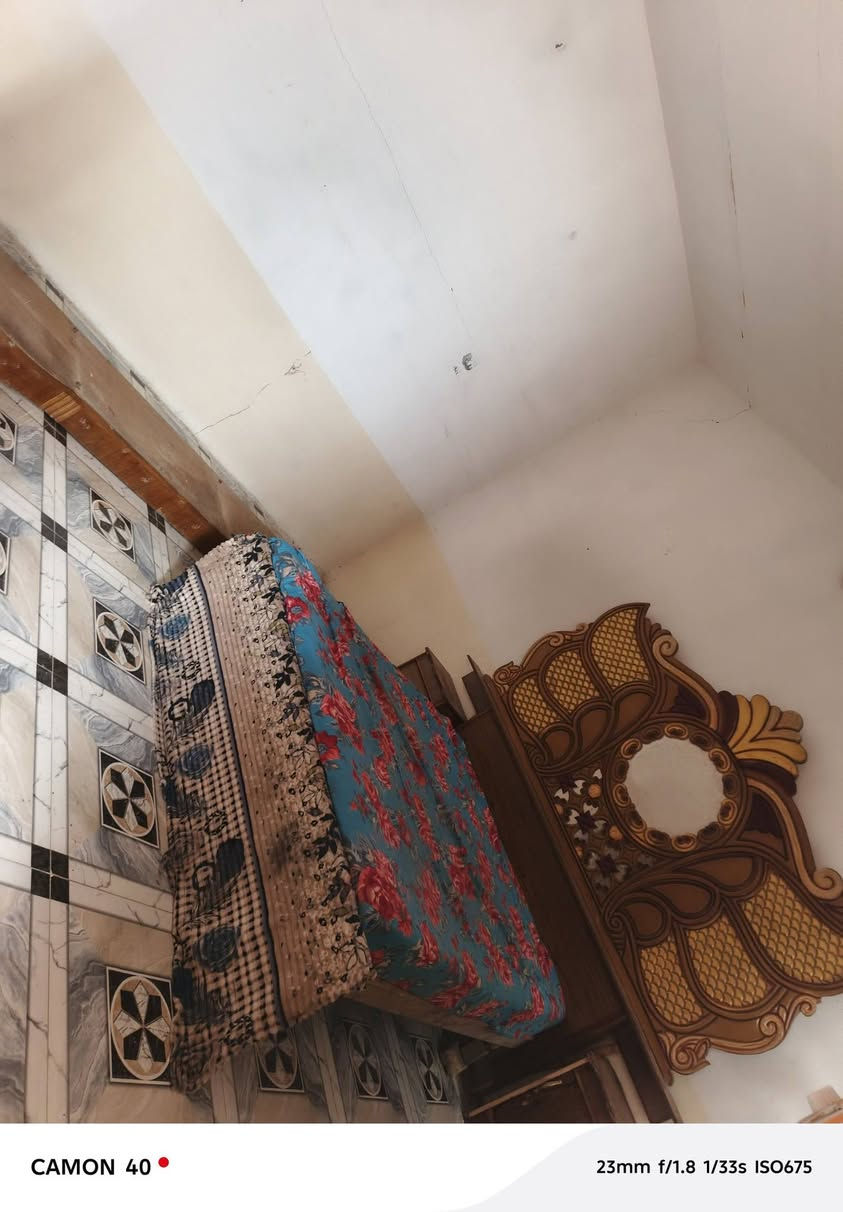 سلام عليكم بيت لايجار مساحة ١٠٠  مطبخ ستقبال صالة غرفة مطبخ حمام بيت جاهز عنوان دور النفط مقابيل السايدين حي لاساتدة ستفسار نتصال بل رقم‏‪***********‬‏
