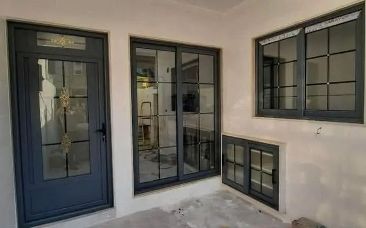 عروضات معمل برج الذهبي شبابيك بلاستيك نوع التركي💯🇹🇷 ضمان ثلاث سنوات سعر متر الشباك 28 دولار يشمل شد ونقل سعر باب بلاستيك 110 الف عراقي النوع تركي ثقيل شرط تسليح حديد  مئه بالمئه ويشمل اكسسوارات تركي الاستفسار أكثر الاتصال على الارقام التاليه 
***********📞
***********📞 الا يتصل عليهم يكول من طرف  مندوبه هاجر.
