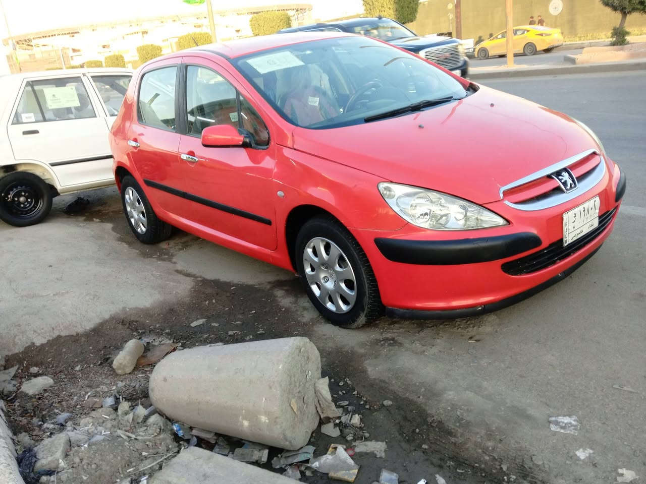 السلام عليكم بيجو 2005 بيه مكانات صبغ مكفولة من الظربه كير مكينه صدر تخم تاير  كهربائيات دواخل بلاد تبريد ثلج ثلاجه شغاله السعر 55 بيه مجال حك الجيه ***********
